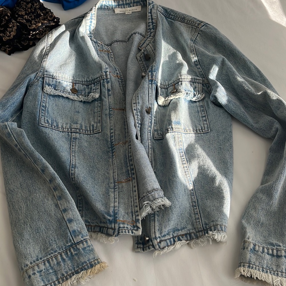 Washed Jean jacket snap front crew neck